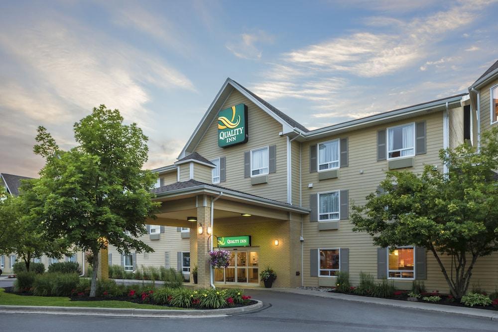 Quality Inn Airport Moncton Exteriör bild