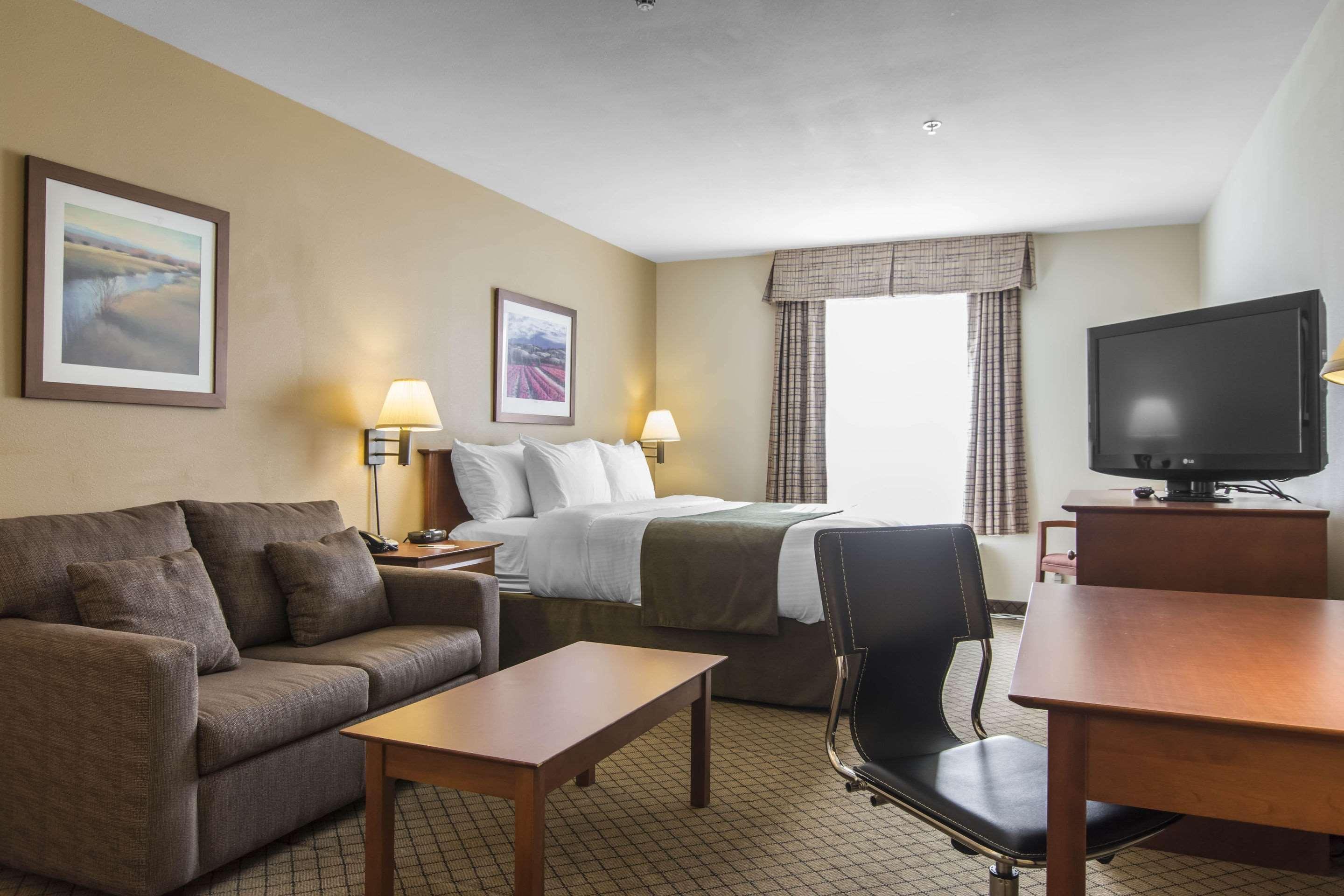 Quality Inn Airport Moncton Exteriör bild