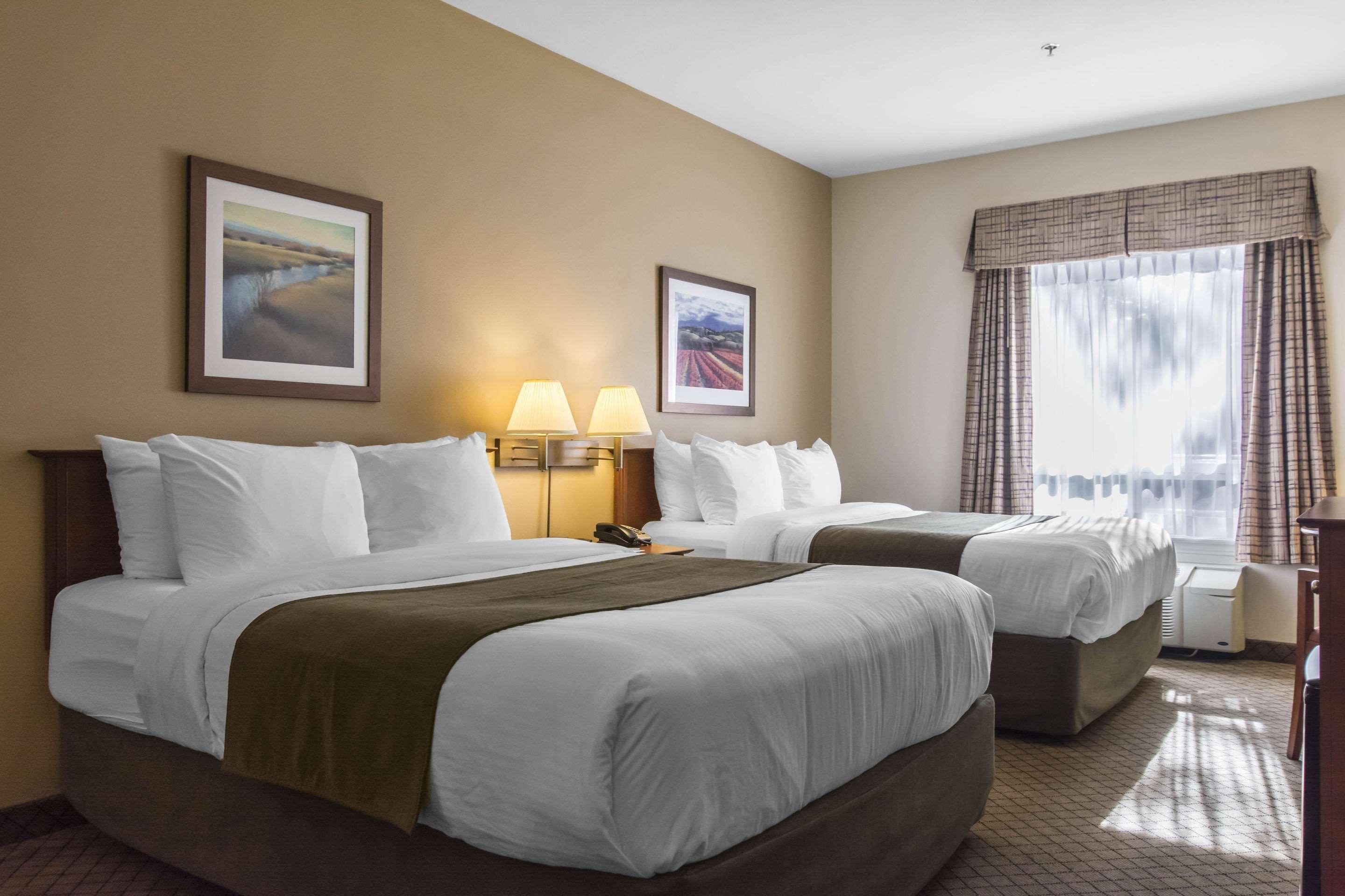 Quality Inn Airport Moncton Exteriör bild